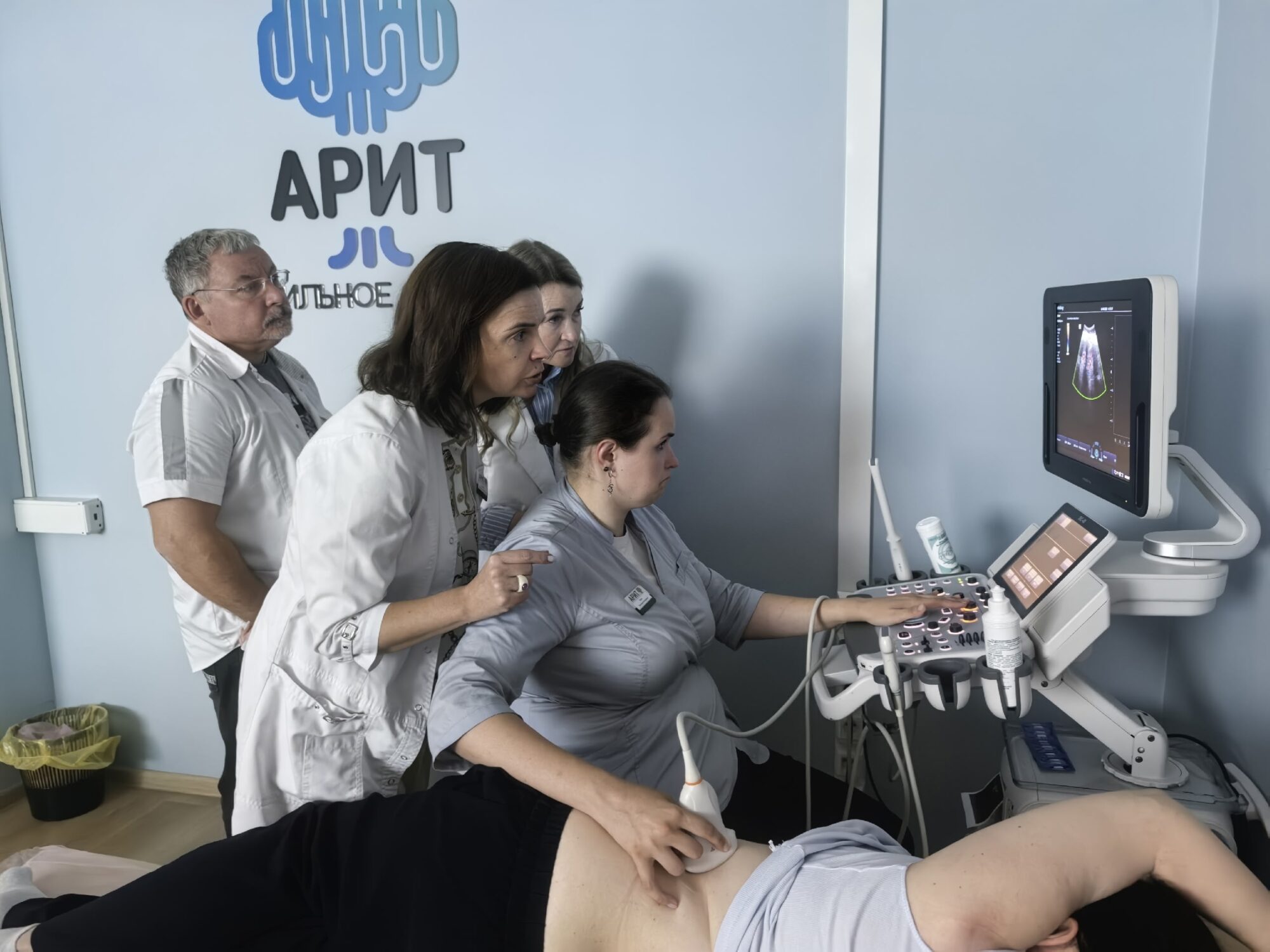 22 и 23 августа в АРИТ прошли обучение врачи в рамках цикла по УЗИ в уронефрологии